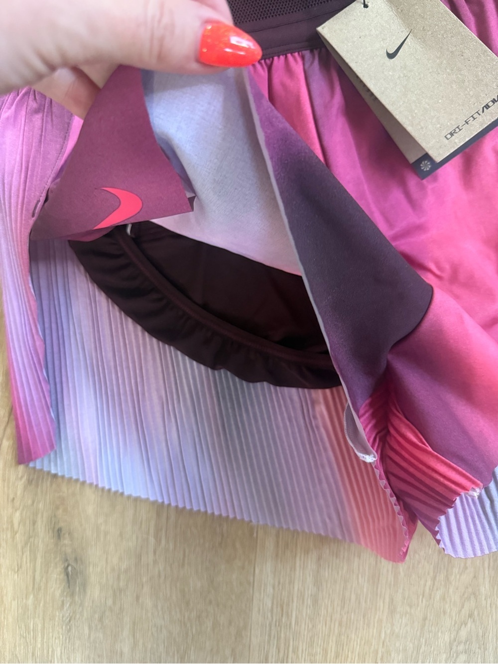 Nike Burgundy Crop Tank & Pink-Purple Gradient Running Shorts xs/small - Picture 4 of 6